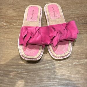 Pink ruffle slides (brand: Stephan, size 41) – playful, bold, and feminine.